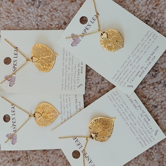 Jewelry - Aspen gold leaf necklace